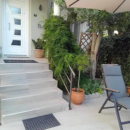 Alkistis House *