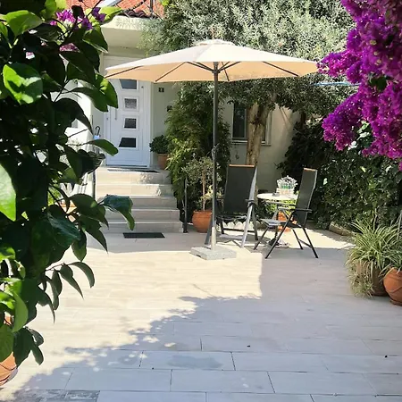 펜션 Alkistis House